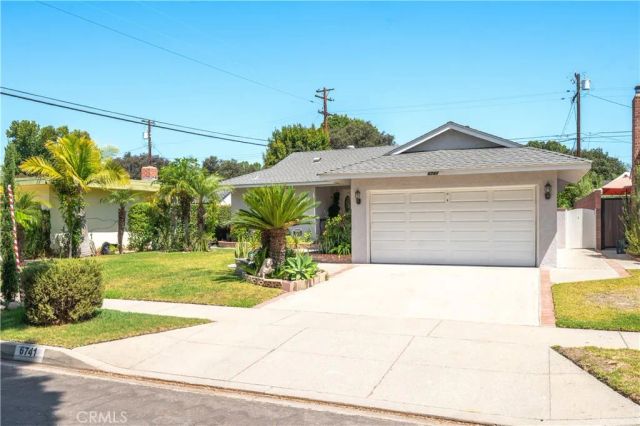 6741 E Huntdale, Long Beach, CA 90808
