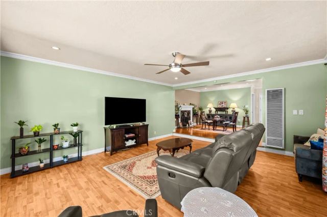 6741 E Huntdale, Long Beach, CA 90808