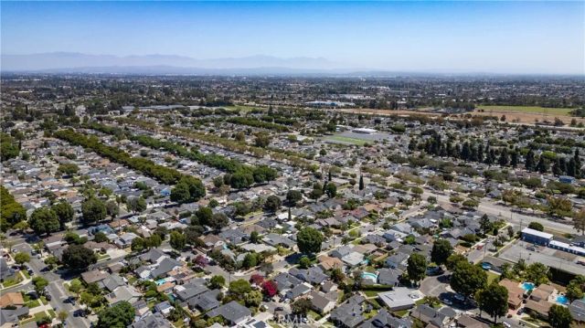 6741 E Huntdale, Long Beach, CA 90808
