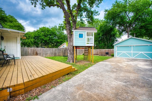 717 W Kings Hwy, San Antonio, TX 78212