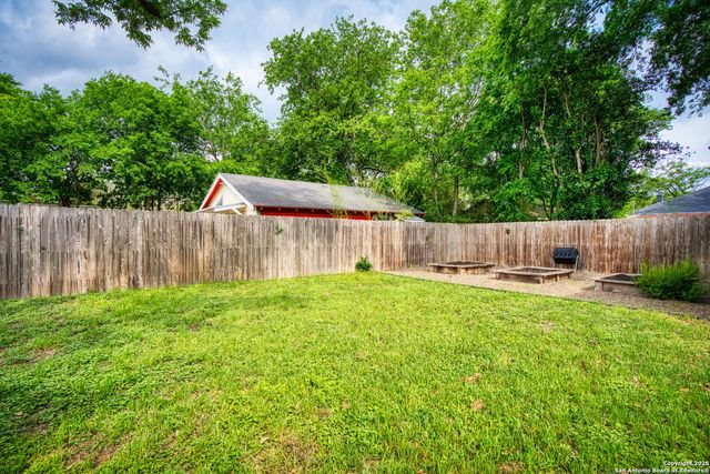 717 W Kings Hwy, San Antonio, TX 78212
