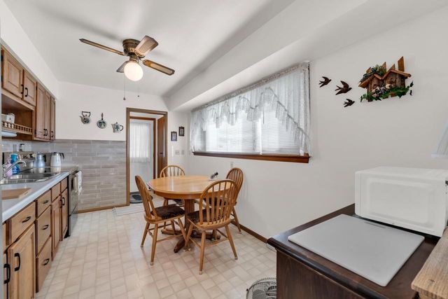 3538 Republic AVENUE, Racine, WI 53405