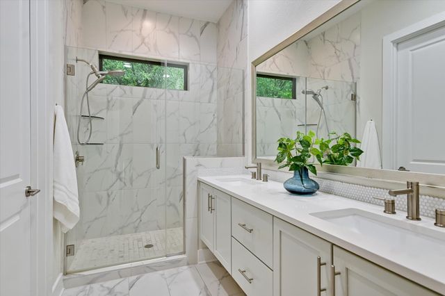 4323 Spicewood Springs RD 10, Austin, TX 78759
