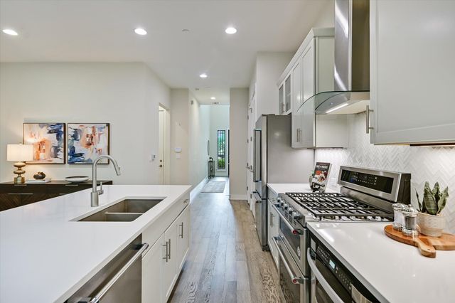 4323 Spicewood Springs RD 10, Austin, TX 78759