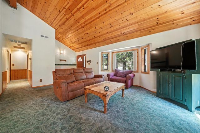 17667 Circle View Dr, Pioneer, CA 95666