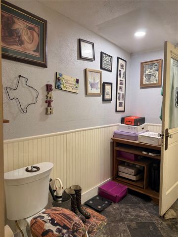 211 W Sabine Street, Groesbeck, TX 76642