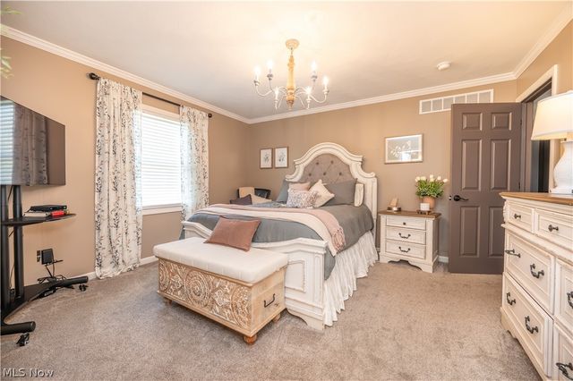 1383 Cross Cove, Austintown, OH 44515