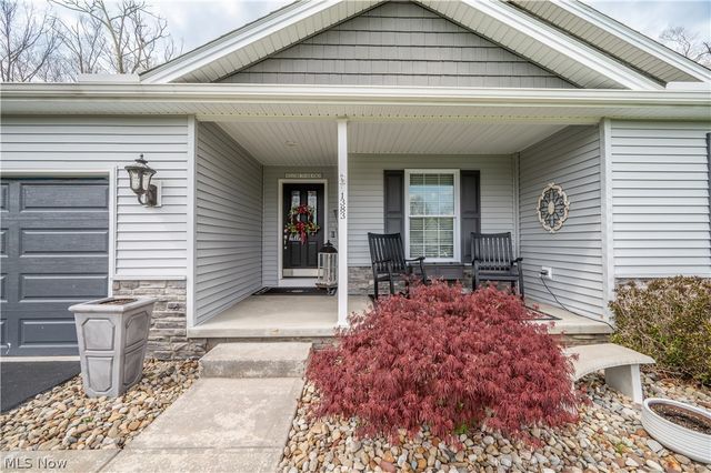 1383 Cross Cove, Austintown, OH 44515