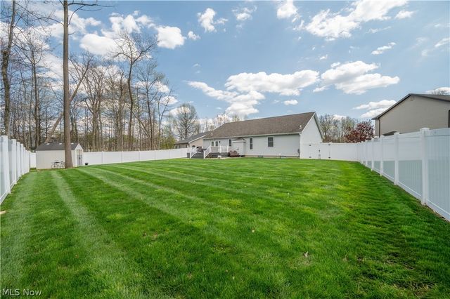 1383 Cross Cove, Austintown, OH 44515