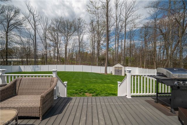 1383 Cross Cove, Austintown, OH 44515