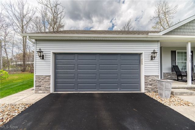 1383 Cross Cove, Austintown, OH 44515