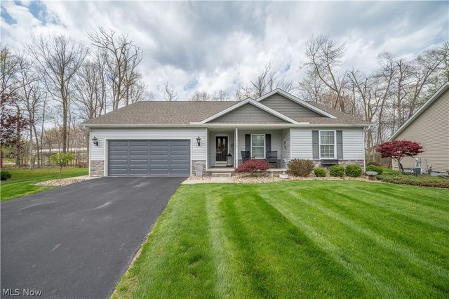 1383 Cross Cove, Austintown, OH 44515
