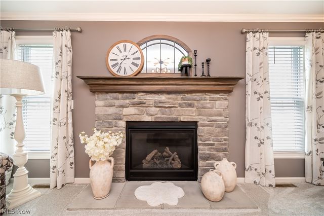 1383 Cross Cove, Austintown, OH 44515