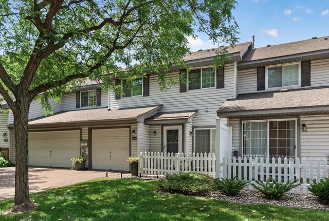 2597 Bedford Court 27, Mendota Heights, MN 55120
