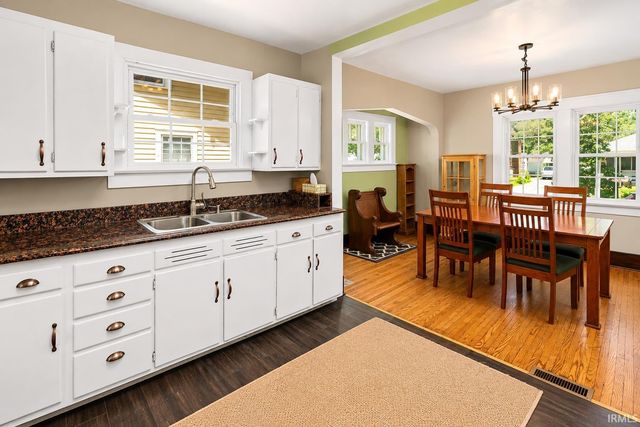 821 Pemberton Drive, Fort Wayne, IN 46805