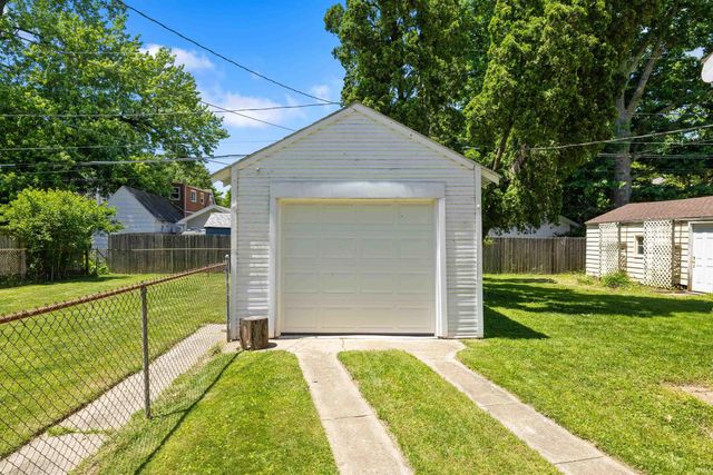 821 Pemberton Drive, Fort Wayne, IN 46805