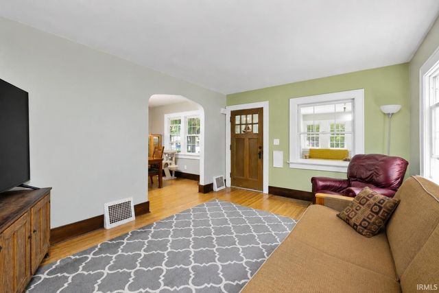 821 Pemberton Drive, Fort Wayne, IN 46805