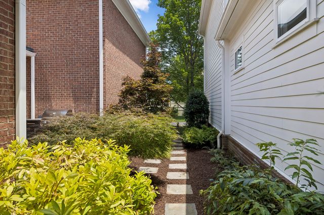 1176 Westhaven Blvd, Franklin, TN 37064
