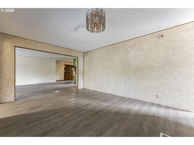 1600 RHODODENDRON Dr 415, Florence, OR 97439