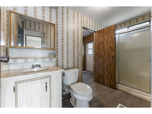 1600 RHODODENDRON Dr 415, Florence, OR 97439