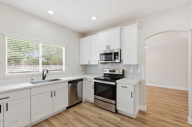 6046 E RIVERDALE Street, Mesa, AZ 85215