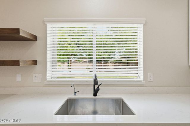 6046 E RIVERDALE Street, Mesa, AZ 85215