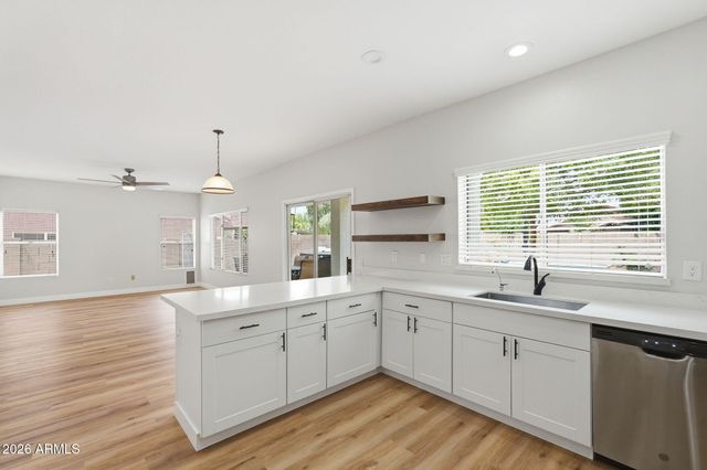 6046 E RIVERDALE Street, Mesa, AZ 85215