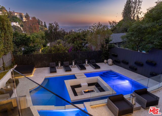 8842 Evanview Drive, Los Angeles, CA 90069