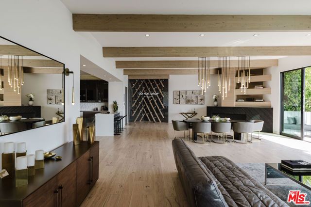 8842 Evanview Drive, Los Angeles, CA 90069