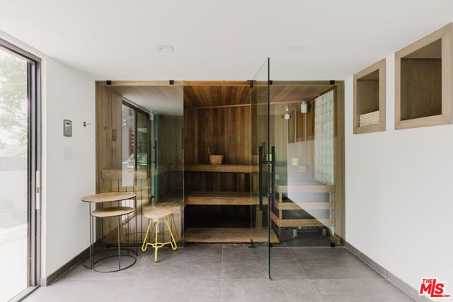8842 Evanview Drive, Los Angeles, CA 90069