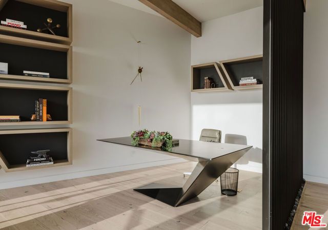 8842 Evanview Drive, Los Angeles, CA 90069