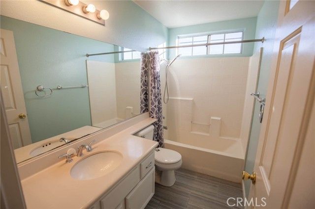 21852 S Vermont 8, Torrance, CA 90502