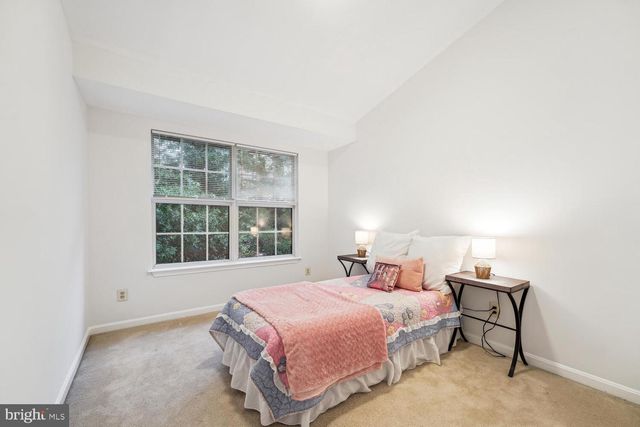 6817 SIGNATURE CIR, Alexandria, VA 22310