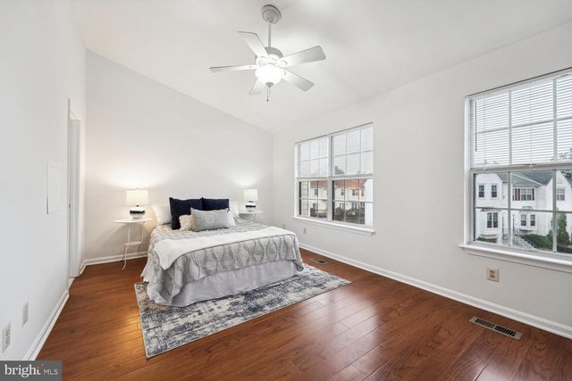 6817 SIGNATURE CIR, Alexandria, VA 22310