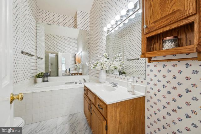 6817 SIGNATURE CIR, Alexandria, VA 22310