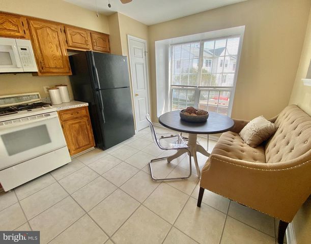 6817 SIGNATURE CIR, Alexandria, VA 22310