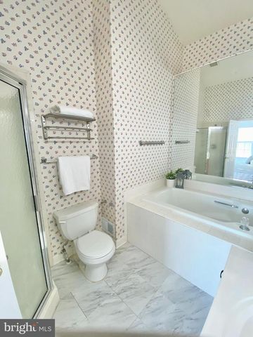 6817 SIGNATURE CIR, Alexandria, VA 22310