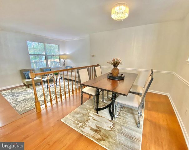 6817 SIGNATURE CIR, Alexandria, VA 22310