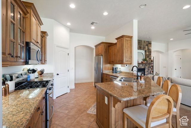 2032 E CIRCLE RIDGE DR DR, St. George, UT 84790