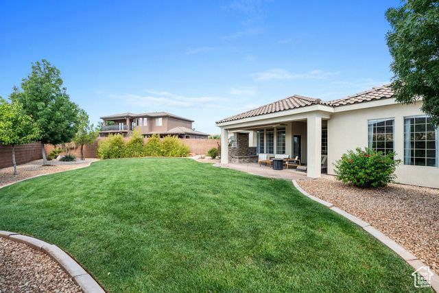 2032 E CIRCLE RIDGE DR DR, St. George, UT 84790