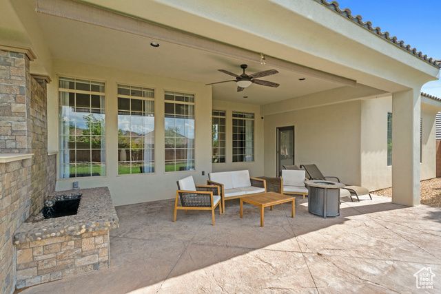 2032 E CIRCLE RIDGE DR DR, St. George, UT 84790