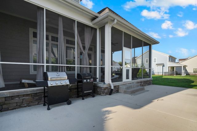 22 Hammock Dr, Winchester, TN 37398