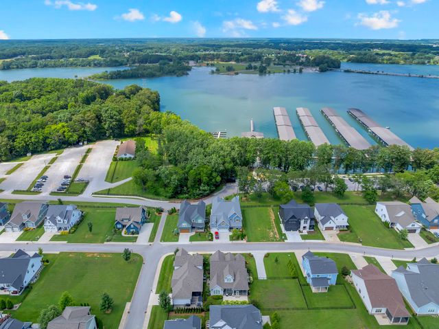 22 Hammock Dr, Winchester, TN 37398