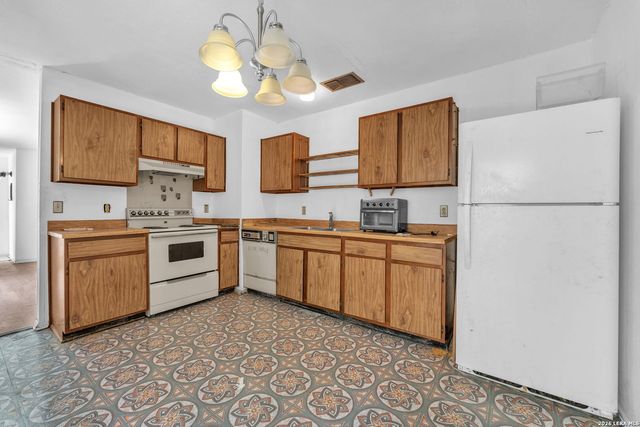 4807 BORCHERS DR, Kirby, TX 78219