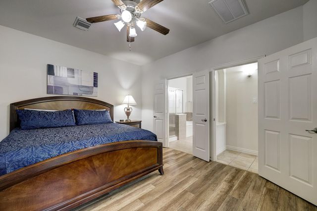 3 Crocus Petal Street, The Woodlands, TX 77382