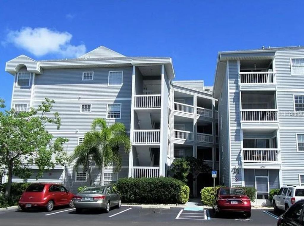 6810 STONES THROW CIRCLE N 13203, St Petersburg, FL 33710