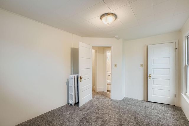 595 Hawthorne Avenue E, Saint Paul, MN 55130