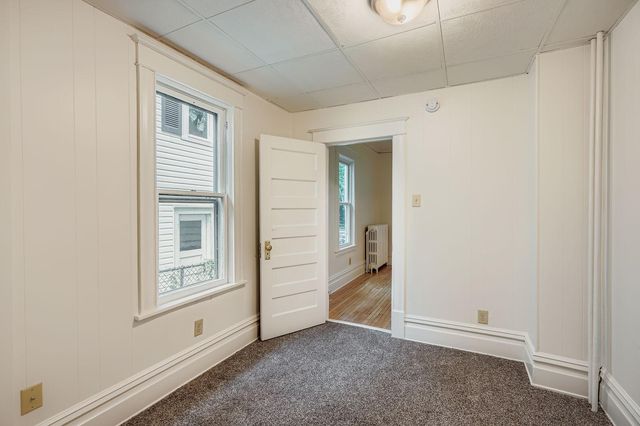 595 Hawthorne Avenue E, Saint Paul, MN 55130