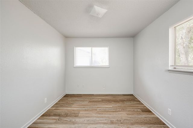 5900 Glen Meadow DR, Austin, TX 78745