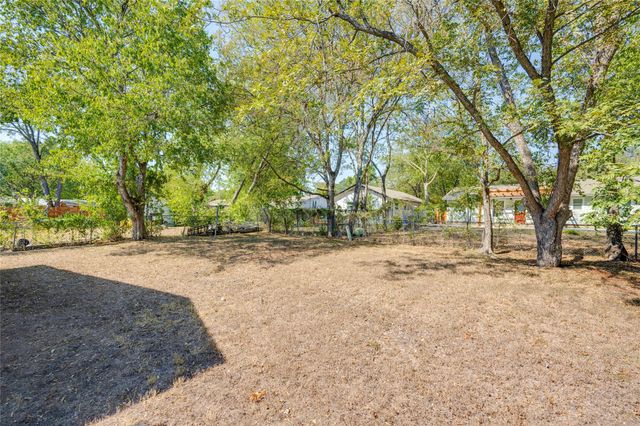 5900 Glen Meadow DR, Austin, TX 78745